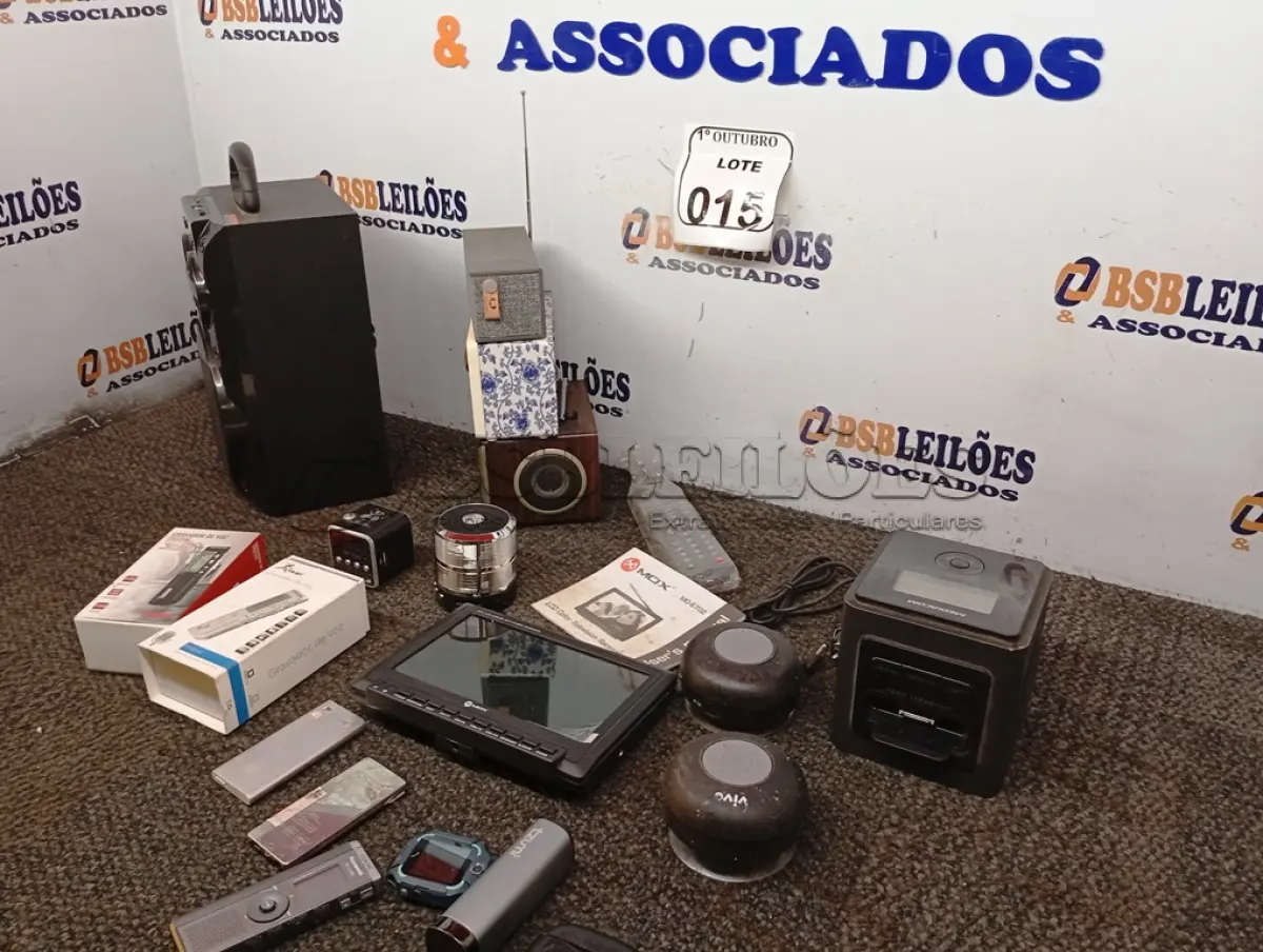 LOTE 015 - 01 LOTE COM DIVERSOS ELETRÔNICOS. (NO ESTADO) ATENÇÃO! FAZER A VISITAÇÃO ANTES DE ARREMATAR, NÃO SABEMOS SE FUNCIONA. LEILÃO NÃO TEM GARANTIA E NEM DEVOLUÇÃO, SUJEITO A POSSÍVEIS AVARIAS VISÍVEIS/OCULTAS E/OU AUSÊNCIA DE COMPONENTES.