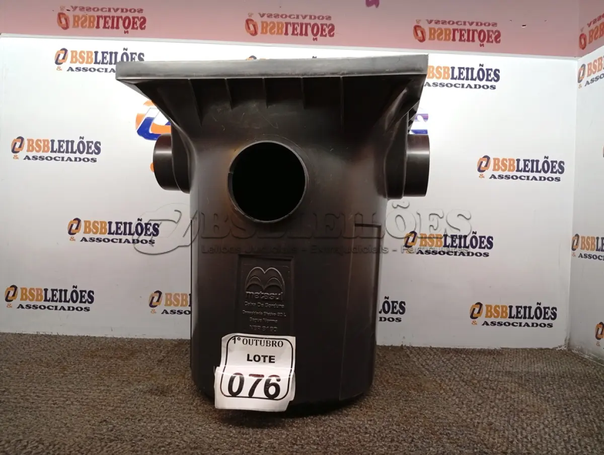 LOTE 076 - 01 CAIXA COLETORA DE GORDURA 20L. (NO ESTADO) ATENÇÃO! FAZER A VISITAÇÃO ANTES DE ARREMATAR, NÃO SABEMOS SE FUNCIONA. LEILÃO NÃO TEM GARANTIA E NEM DEVOLUÇÃO, SUJEITO A POSSÍVEIS AVARIAS VISÍVEIS/OCULTAS E/OU AUSÊNCIA DE COMPONENTES.