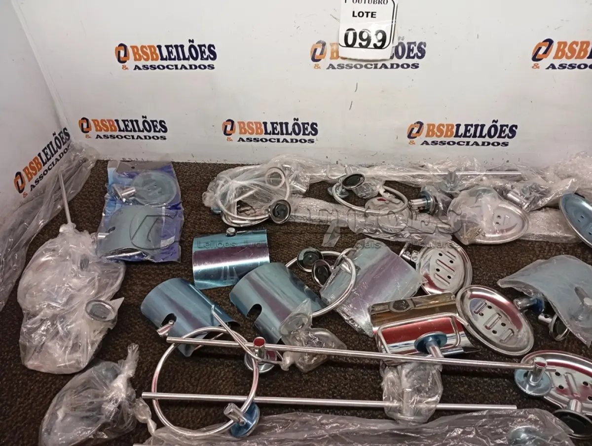 LOTE 099 - 01 LOTE COM DIVERSOS KITS P/ BANHEIRO. (NO ESTADO) ATENÇÃO! FAZER A VISITAÇÃO ANTES DE ARREMATAR, NÃO SABEMOS SE FUNCIONA. LEILÃO NÃO TEM GARANTIA E NEM DEVOLUÇÃO, SUJEITO A POSSÍVEIS AVARIAS VISÍVEIS/OCULTAS E/OU AUSÊNCIA DE COMPONENTES.