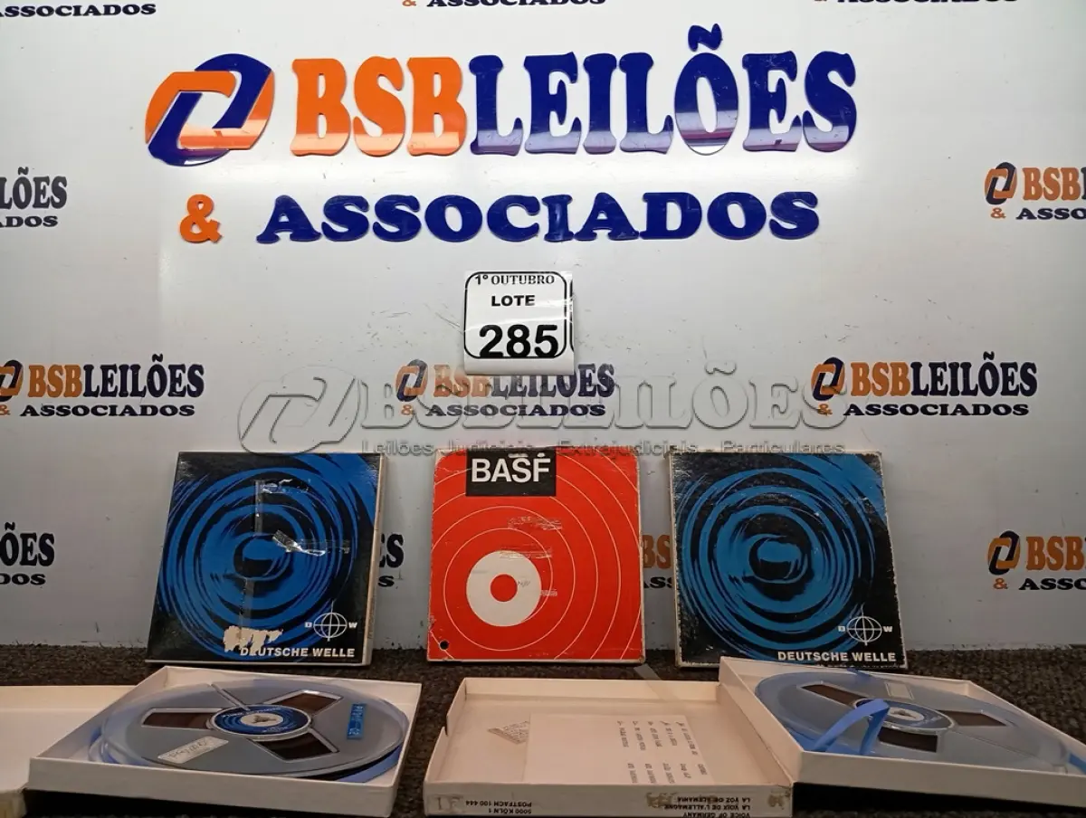 LOTE 285 - 05 FITAS DE ROLO P/ GRAVADOR. (NO ESTADO) ATENÇÃO! FAZER A VISITAÇÃO ANTES DE ARREMATAR, NÃO SABEMOS SE FUNCIONA. LEILÃO NÃO TEM GARANTIA E NEM DEVOLUÇÃO, SUJEITO A POSSÍVEIS AVARIAS VISÍVEIS/OCULTAS E/OU AUSÊNCIA DE COMPONENTES.
