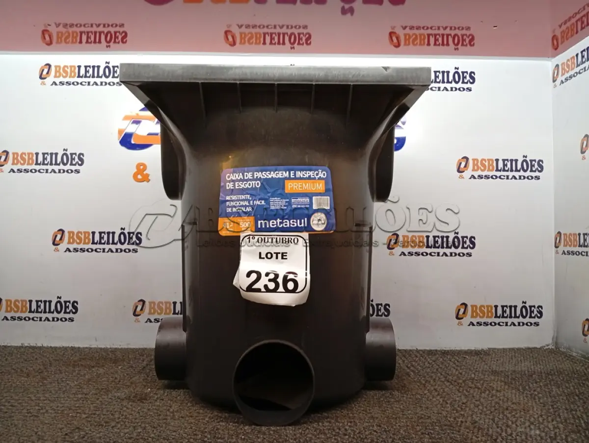 LOTE 236 - 01 CAIXA DE PASSAGEM E INSPEÇÃO DE ESGOTO. (NO ESTADO) ATENÇÃO! FAZER A VISITAÇÃO ANTES DE ARREMATAR, NÃO SABEMOS SE FUNCIONA. LEILÃO NÃO TEM GARANTIA E NEM DEVOLUÇÃO, SUJEITO A POSSÍVEIS AVARIAS VISÍVEIS/OCULTAS E/OU AUSÊNCIA DE COMPONENTES.