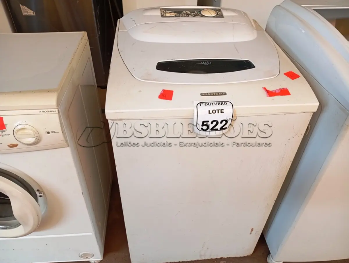 LOTE 522 - 01 MÁQUINA DE LAVAR ROUPAS BRASTEMP. (NO ESTADO) ATENÇÃO! FAZER A VISITAÇÃO ANTES DE ARREMATAR, NÃO SABEMOS SE FUNCIONA. LEILÃO NÃO TEM GARANTIA E NEM DEVOLUÇÃO, SUJEITO A POSSÍVEIS AVARIAS VISÍVEIS/OCULTAS E/OU AUSÊNCIA DE COMPONENTES.