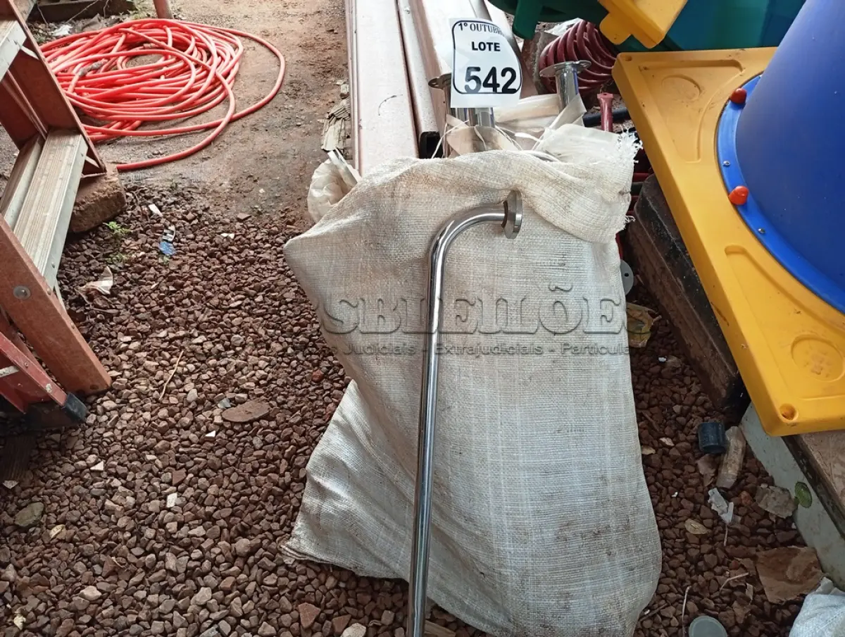 LOTE 542 - 01 LOTE COM BARRAS DE APOIO P/BANHEIRO. (NO ESTADO) ATENÇÃO! FAZER A VISITAÇÃO ANTES DE ARREMATAR, NÃO SABEMOS SE FUNCIONA. LEILÃO NÃO TEM GARANTIA E NEM DEVOLUÇÃO, SUJEITO A POSSÍVEIS AVARIAS VISÍVEIS/OCULTAS E/OU AUSÊNCIA DE COMPONENTES.