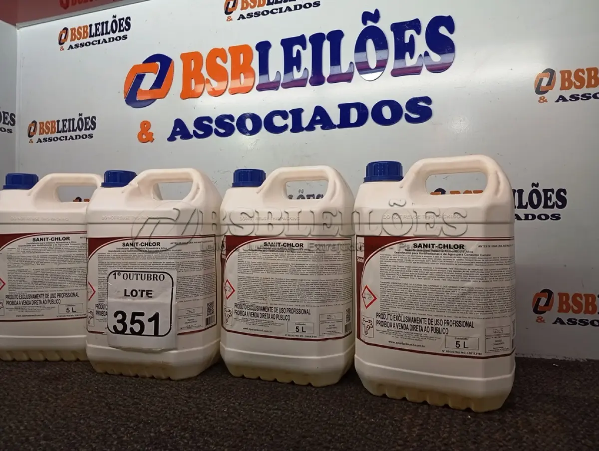 LOTE 351 - 04 GALÕES DE DESINFETANTES SANIT CHOLOR 5LITORS CADA. (NO ESTADO) ATENÇÃO! FAZER A VISITAÇÃO ANTES DE ARREMATAR, NÃO SABEMOS SE FUNCIONA. LEILÃO NÃO TEM GARANTIA E NEM DEVOLUÇÃO, SUJEITO A POSSÍVEIS AVARIAS VISÍVEIS/OCULTAS E/OU AUSÊNCIA DE COMPONENTES.