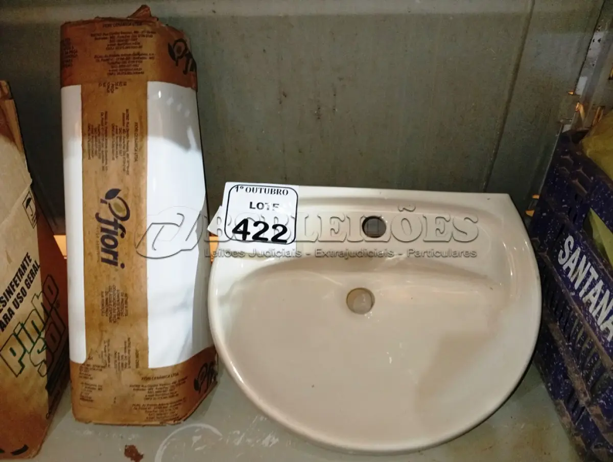 LOTE 422 - 01 CUBA DECA P/ LAVATÓRIO C/ COLUNA. (NO ESTADO) ATENÇÃO! FAZER A VISITAÇÃO ANTES DE ARREMATAR, NÃO SABEMOS SE FUNCIONA. LEILÃO NÃO TEM GARANTIA E NEM DEVOLUÇÃO, SUJEITO A POSSÍVEIS AVARIAS VISÍVEIS/OCULTAS E/OU AUSÊNCIA DE COMPONENTES.