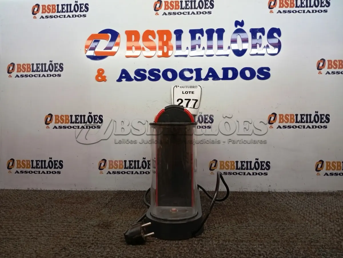 LOTE 277 - 01 CAFETEIRA MARCA KRUPS DE CAPSULA 220V. (NO ESTADO) ATENÇÃO! FAZER A VISITAÇÃO ANTES DE ARREMATAR, NÃO SABEMOS SE FUNCIONA. LEILÃO NÃO TEM GARANTIA E NEM DEVOLUÇÃO, SUJEITO A POSSÍVEIS AVARIAS VISÍVEIS/OCULTAS E/OU AUSÊNCIA DE COMPONENTES.