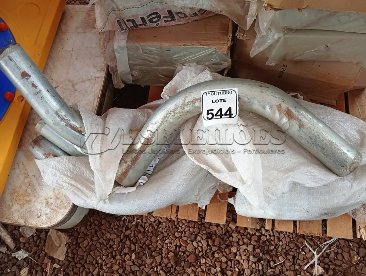 LOTE 544 - 01 LOTE COM CURVAS EM FERRO. (NO ESTADO) ATENÇÃO! FAZER A VISITAÇÃO ANTES DE ARREMATAR, NÃO SABEMOS SE FUNCIONA. LEILÃO NÃO TEM GARANTIA E NEM DEVOLUÇÃO, SUJEITO A POSSÍVEIS AVARIAS VISÍVEIS/OCULTAS E/OU AUSÊNCIA DE COMPONENTES.