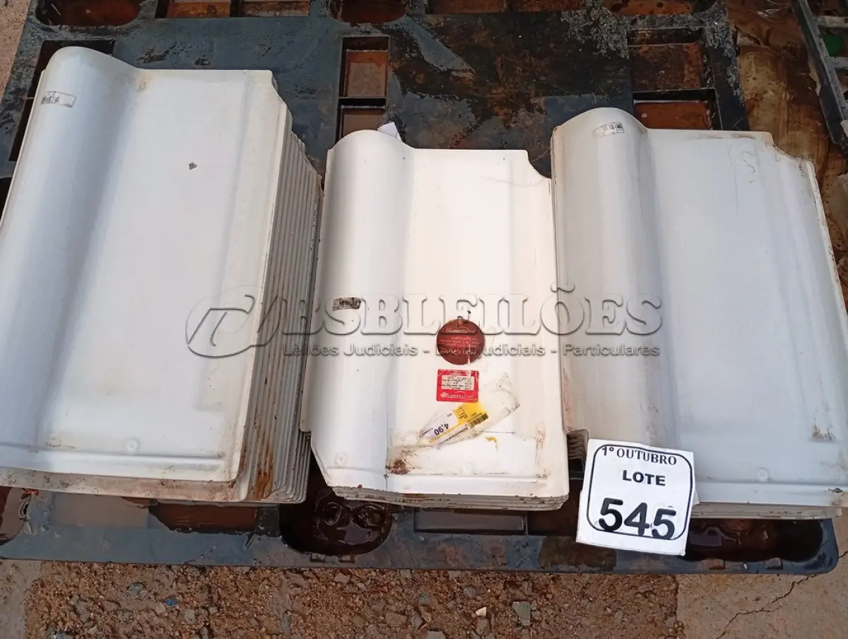 LOTE 545 - 01 LOTE COM TELHAS GRES 210 ESMALTADAS. (NO ESTADO) ATENÇÃO! FAZER A VISITAÇÃO ANTES DE ARREMATAR, NÃO SABEMOS SE FUNCIONA. LEILÃO NÃO TEM GARANTIA E NEM DEVOLUÇÃO, SUJEITO A POSSÍVEIS AVARIAS VISÍVEIS/OCULTAS E/OU AUSÊNCIA DE COMPONENTES.