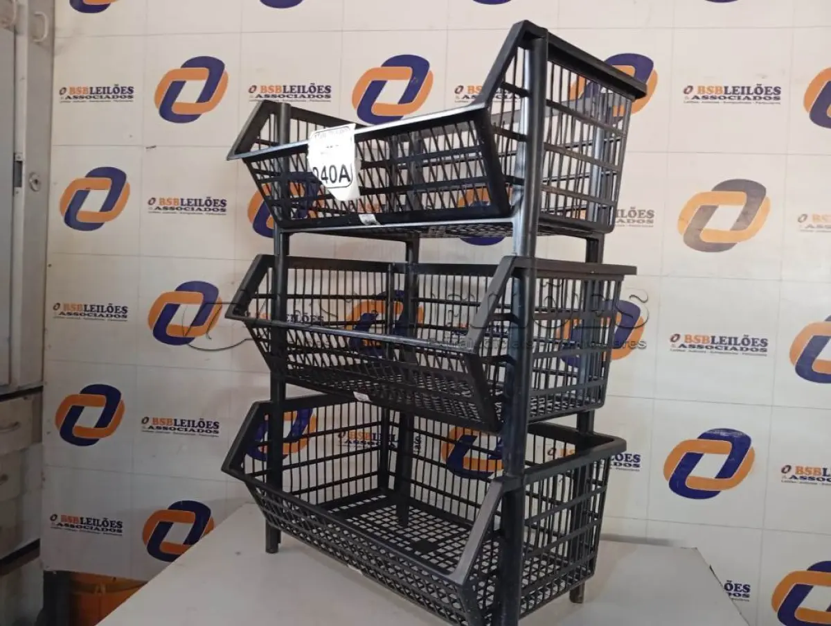 LOTE 240 - 03 CESTOS. (NO ESTADO) ATENÇÃO! FAZER A VISITAÇÃO ANTES DE ARREMATAR, NÃO SABEMOS SE FUNCIONA. LEILÃO NÃO TEM GARANTIA E NEM DEVOLUÇÃO, SUJEITO A POSSÍVEIS AVARIAS VISÍVEIS/OCULTAS E/OU AUSÊNCIA DE COMPONENTES.