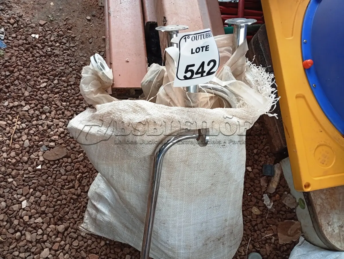 LOTE 542 - 01 LOTE COM BARRAS DE APOIO P/BANHEIRO. (NO ESTADO) ATENÇÃO! FAZER A VISITAÇÃO ANTES DE ARREMATAR, NÃO SABEMOS SE FUNCIONA. LEILÃO NÃO TEM GARANTIA E NEM DEVOLUÇÃO, SUJEITO A POSSÍVEIS AVARIAS VISÍVEIS/OCULTAS E/OU AUSÊNCIA DE COMPONENTES.