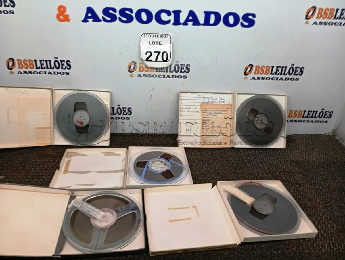 LOTE 270 - 05 FITAS DE ROLO P/ GRAVADOR. (NO ESTADO) ATENÇÃO! FAZER A VISITAÇÃO ANTES DE ARREMATAR, NÃO SABEMOS SE FUNCIONA. LEILÃO NÃO TEM GARANTIA E NEM DEVOLUÇÃO, SUJEITO A POSSÍVEIS AVARIAS VISÍVEIS/OCULTAS E/OU AUSÊNCIA DE COMPONENTES.