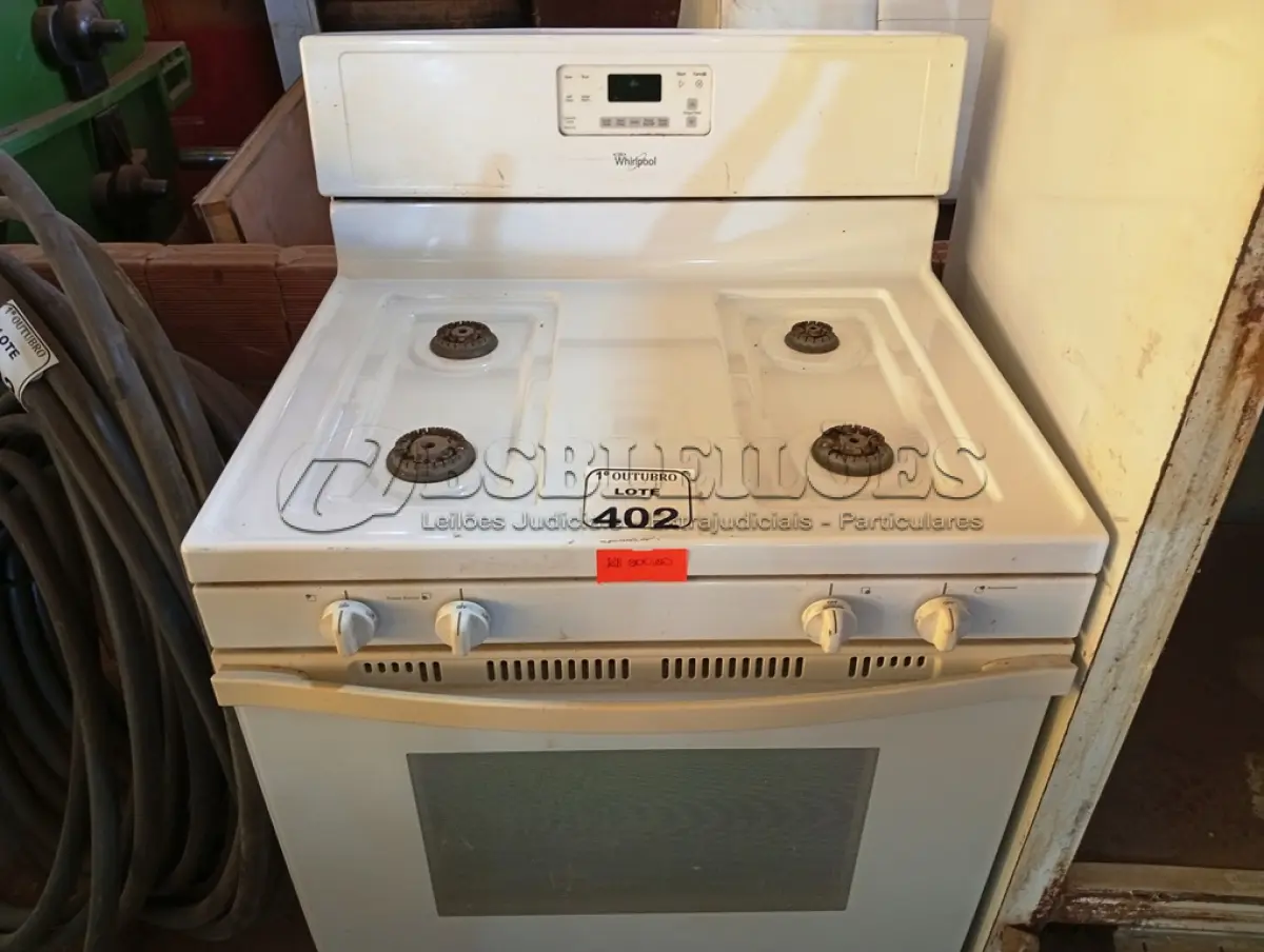 LOTE 402 - 01 FOGÃO 04 BOCAS WHIRLPOOL. (NO ESTADO) ATENÇÃO! FAZER A VISITAÇÃO ANTES DE ARREMATAR, NÃO SABEMOS SE FUNCIONA. LEILÃO NÃO TEM GARANTIA E NEM DEVOLUÇÃO, SUJEITO A POSSÍVEIS AVARIAS VISÍVEIS/OCULTAS E/OU AUSÊNCIA DE COMPONENTES.