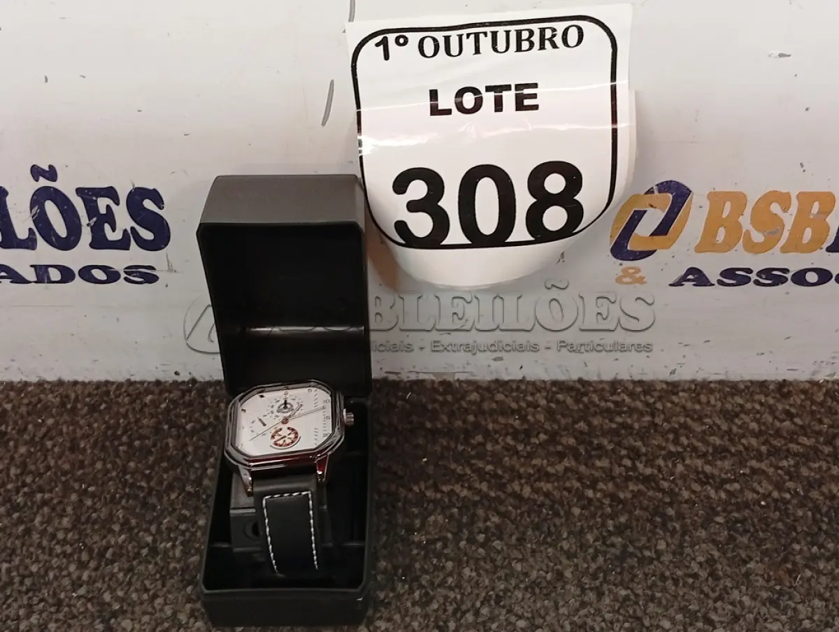 LOTE 308 - 01 RELÓGIO DE PULSO. (NO ESTADO) ATENÇÃO! FAZER A VISITAÇÃO ANTES DE ARREMATAR, NÃO SABEMOS SE FUNCIONA. LEILÃO NÃO TEM GARANTIA E NEM DEVOLUÇÃO, SUJEITO A POSSÍVEIS AVARIAS VISÍVEIS/OCULTAS E/OU AUSÊNCIA DE COMPONENTES.