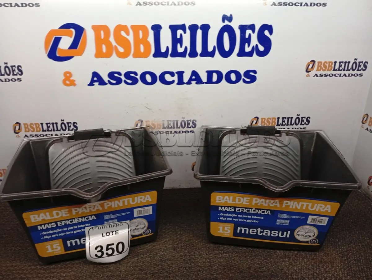 LOTE 350 - 02 BALDES P/ PINTURA. (NO ESTADO) ATENÇÃO! FAZER A VISITAÇÃO ANTES DE ARREMATAR, NÃO SABEMOS SE FUNCIONA. LEILÃO NÃO TEM GARANTIA E NEM DEVOLUÇÃO, SUJEITO A POSSÍVEIS AVARIAS VISÍVEIS/OCULTAS E/OU AUSÊNCIA DE COMPONENTES.