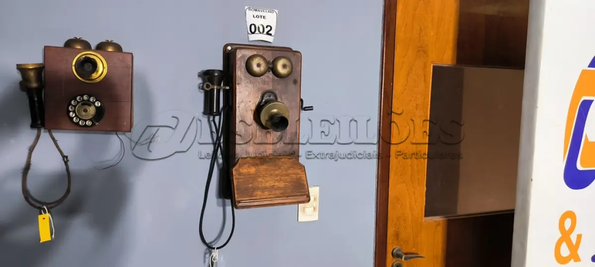 LOTE 002 - 01 TELEFONE MADEIRA PAREDE.PEÇA ORIGINAL, ANTES DOS ANOS 20.(NO ESTADO)