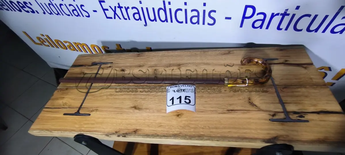 LOTE 115 - 01 BENGALA RAIZ. (NO ESTADO)