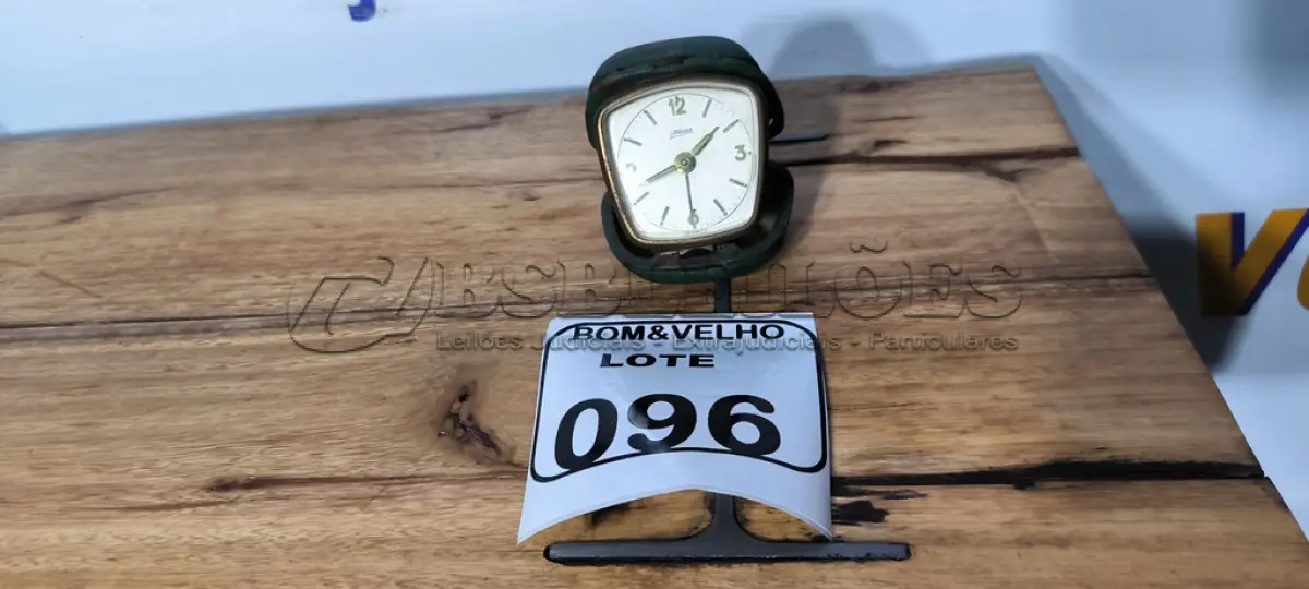 LOTE 096 - 01 RELÓGIO EUROPA. (NO ESTADO)