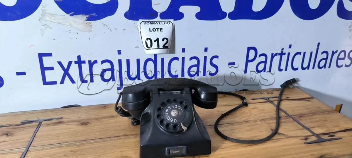 LOTE 012 - 01 TELEFONE PRETO EM BAQUELITE ANOS 50. (NO ESTADO)