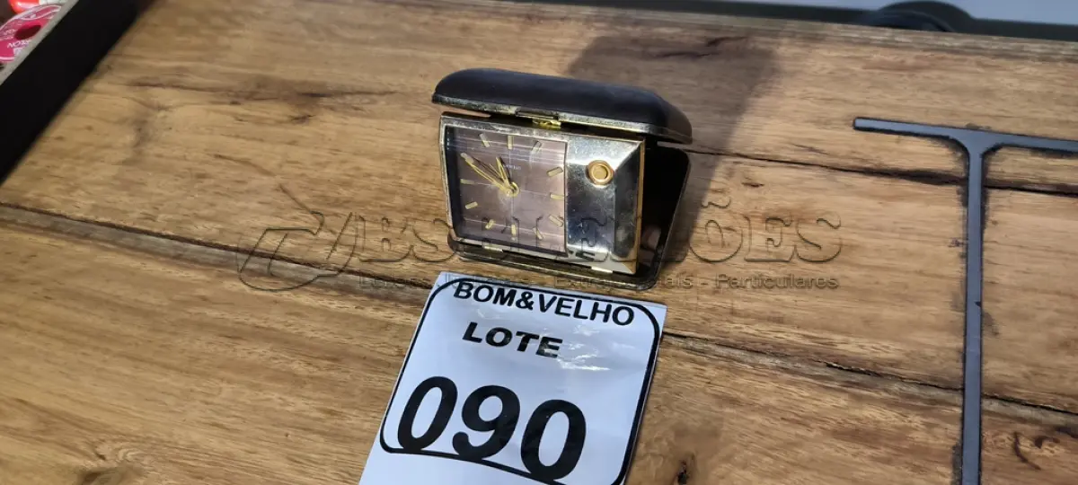 LOTE 090 - 01 RELÓGIO EUROPA. (NO ESTADO)