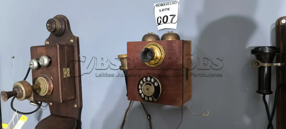 LOTE 007 - 01 TELEFONE CASTIÇAL. (NO ESTADO)