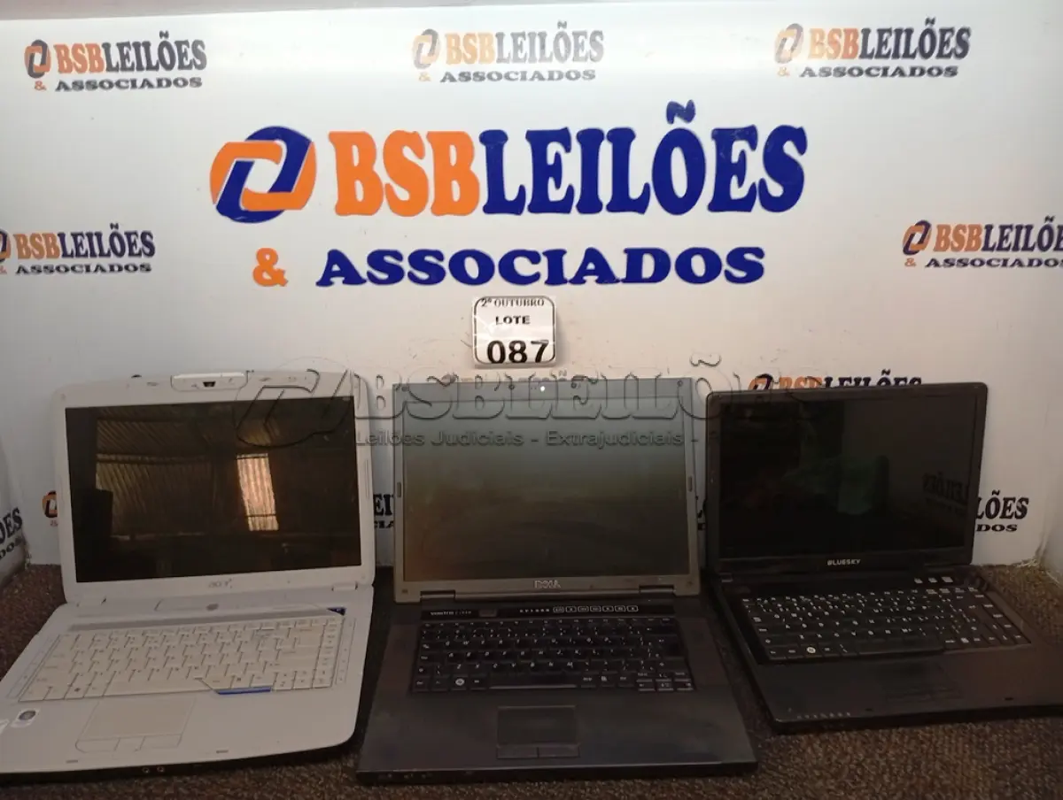 LOTE 087 - 03 NOTEBOOKS MARCAS E MODELOS DIVERSOS P RETIRADA DE PEÇAS. (NO ESTADO) ATENÇÃO! FAZER A VISITAÇÃO ANTES DE ARREMATAR, NÃO SABEMOS SE FUNCIONA. LEILÃO NÃO TEM GARANTIA E NEM DEVOLUÇÃO, SUJEITO A POSSÍVEIS AVARIAS VISÍVEIS/OCULTAS E/OU AUSÊNCIA DE COMPONENTES.