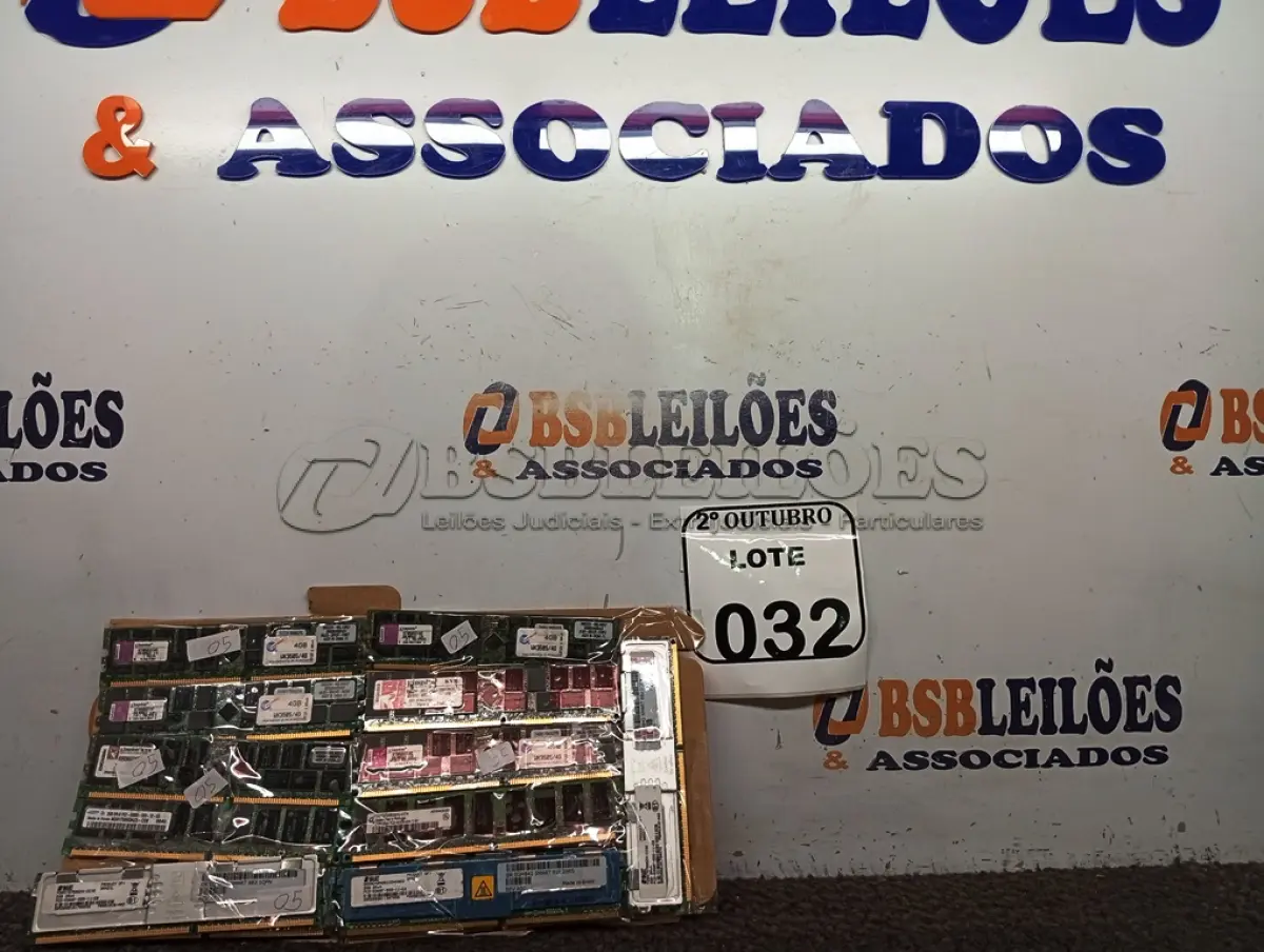 LOTE 032 - 13 MEMORIAS 4GB PARA SERVIDORES. (NO ESTADO) ATENÇÃO! FAZER A VISITAÇÃO ANTES DE ARREMATAR, NÃO SABEMOS SE FUNCIONA. LEILÃO NÃO TEM GARANTIA E NEM DEVOLUÇÃO, SUJEITO A POSSÍVEIS AVARIAS VISÍVEIS/OCULTAS E/OU AUSÊNCIA DE COMPONENTES.