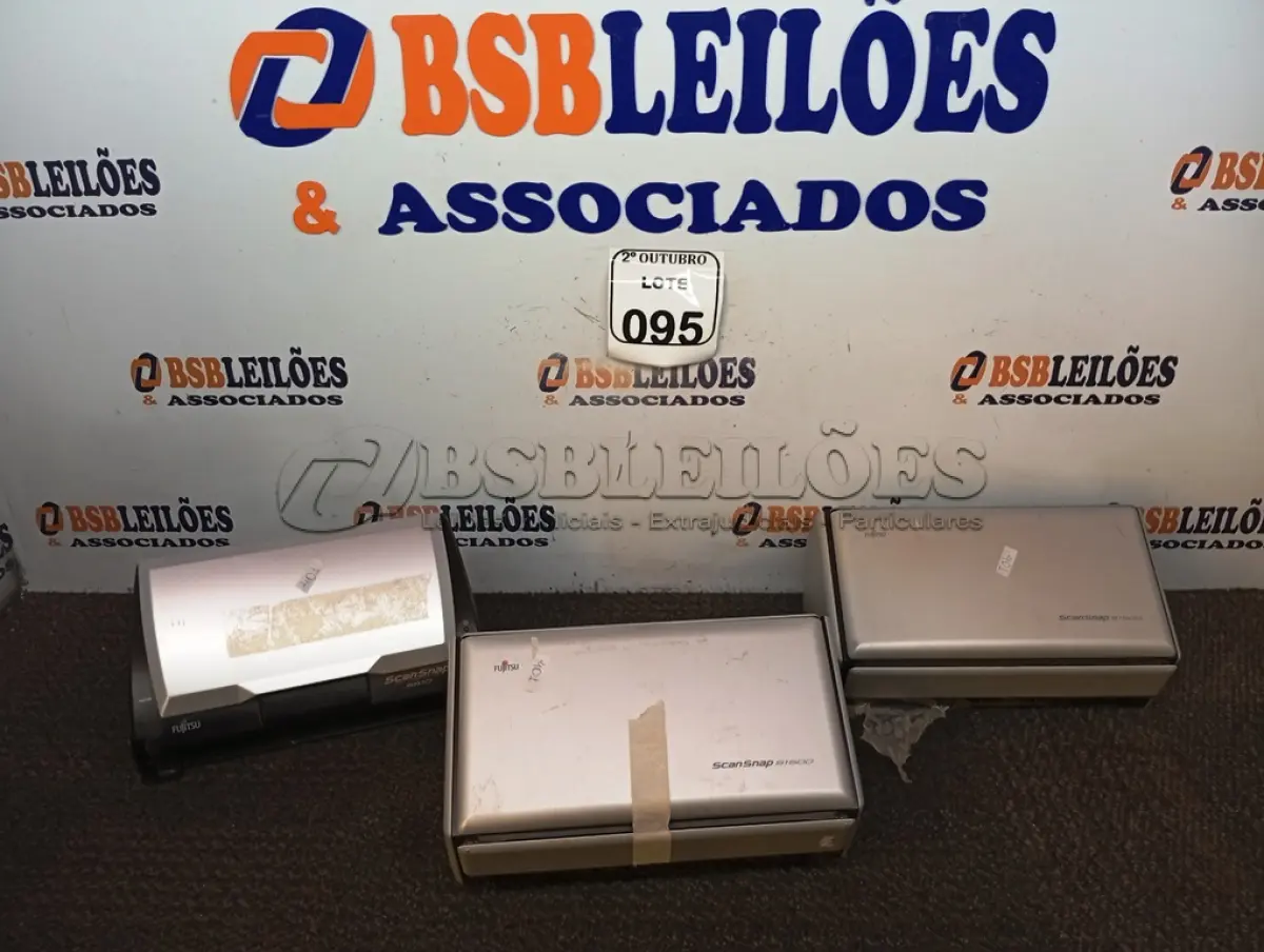 LOTE 095 - 03 SCANNERS MARCA FUJITSU. (NO ESTADO) ATENÇÃO! FAZER A VISITAÇÃO ANTES DE ARREMATAR, NÃO SABEMOS SE FUNCIONA. LEILÃO NÃO TEM GARANTIA E NEM DEVOLUÇÃO, SUJEITO A POSSÍVEIS AVARIAS VISÍVEIS/OCULTAS E/OU AUSÊNCIA DE COMPONENTES.