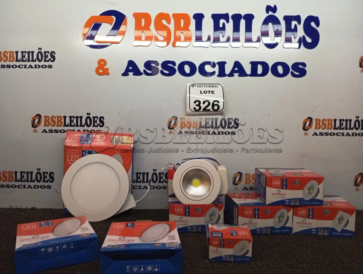 LOTE 326 - 01 LOTE COM DIVERSAS LUMINÁRIAS DE LED DECORLUX MODELOS DIVERSOS. (NO ESTADO) ATENÇÃO! FAZER A VISITAÇÃO ANTES DE ARREMATAR, NÃO SABEMOS SE FUNCIONA. LEILÃO NÃO TEM GARANTIA E NEM DEVOLUÇÃO, SUJEITO A POSSÍVEIS AVARIAS VISÍVEIS/OCULTAS E/OU AUSÊNCIA DE COMPONENTES.