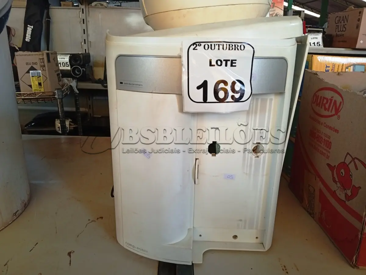 LOTE 169 - 02 PURIFICADORES DE ÁGUA MARCAS E MODELOS DIVERSOS COM AVARIAS E 01 AIR FRIER MARCA WALITA COM AVARIAS. (NO ESTADO) ATENÇÃO! FAZER A VISITAÇÃO ANTES DE ARREMATAR, NÃO SABEMOS SE FUNCIONA. LEILÃO NÃO TEM GARANTIA E NEM DEVOLUÇÃO, SUJEITO A POSSÍVEIS AVARIAS VISÍVEIS/OCULTAS E/OU AUSÊNCIA DE COMPONENTES.