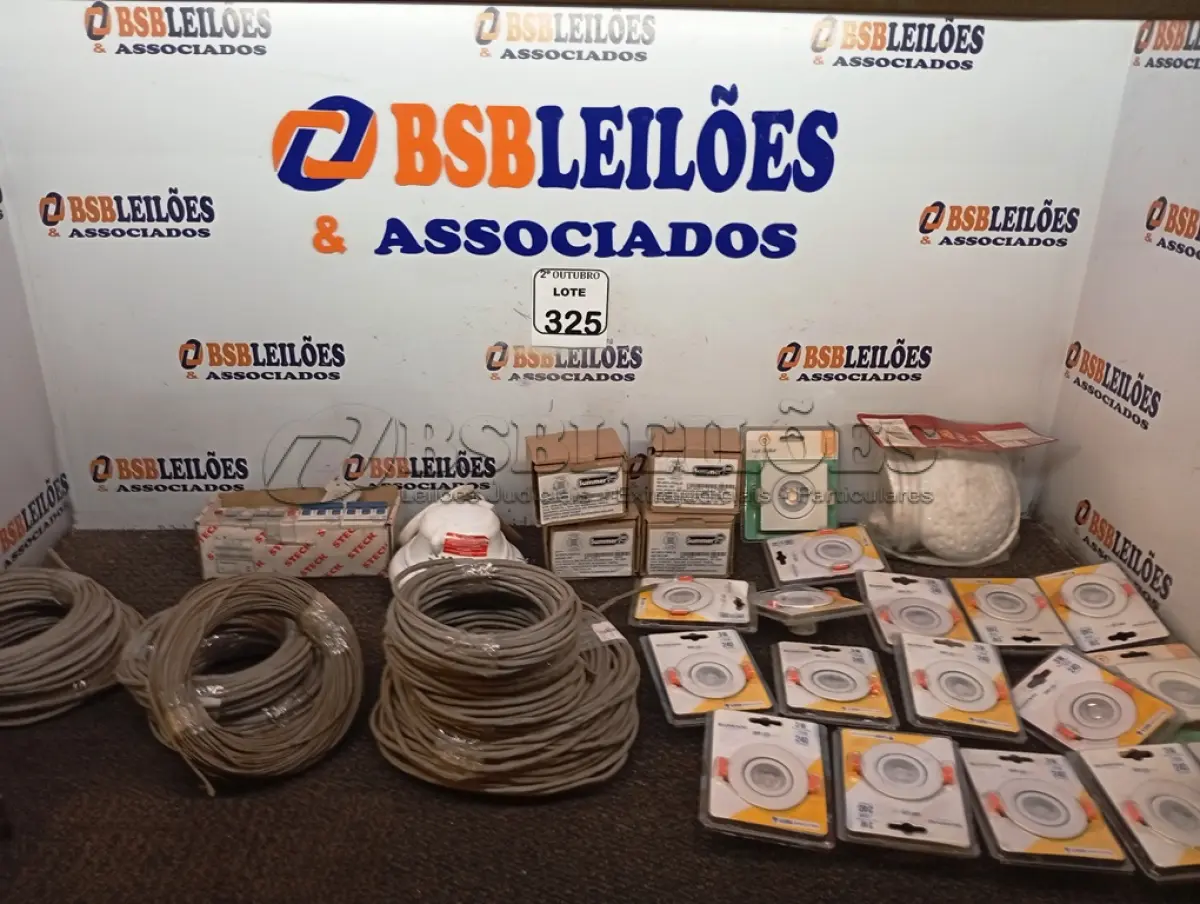 LOTE 325 - 01 LOTE COM MATERIAIS DIVERSOS. (NO ESTADO) ATENÇÃO! FAZER A VISITAÇÃO ANTES DE ARREMATAR, NÃO SABEMOS SE FUNCIONA. LEILÃO NÃO TEM GARANTIA E NEM DEVOLUÇÃO, SUJEITO A POSSÍVEIS AVARIAS VISÍVEIS/OCULTAS E/OU AUSÊNCIA DE COMPONENTES.