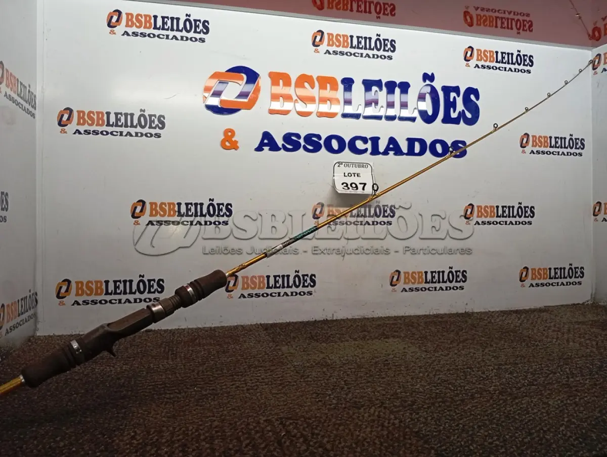 LOTE 397 - 01 VARA DE PESCA S/MOLINETE. (NO ESTADO) ATENÇÃO! FAZER A VISITAÇÃO ANTES DE ARREMATAR, NÃO SABEMOS SE FUNCIONA. LEILÃO NÃO TEM GARANTIA E NEM DEVOLUÇÃO, SUJEITO A POSSÍVEIS AVARIAS VISÍVEIS/OCULTAS E/OU AUSÊNCIA DE COMPONENTES.