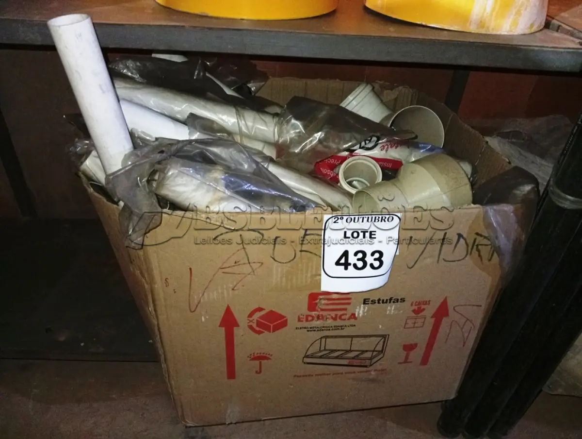 LOTE 433 - 01 LOTE C/MATERIAIS HIDRÁULICOS DIVERSOS. (NO ESTADO) ATENÇÃO! FAZER A VISITAÇÃO ANTES DE ARREMATAR, NÃO SABEMOS SE FUNCIONA. LEILÃO NÃO TEM GARANTIA E NEM DEVOLUÇÃO, SUJEITO A POSSÍVEIS AVARIAS VISÍVEIS/OCULTAS E/OU AUSÊNCIA DE COMPONENTES.