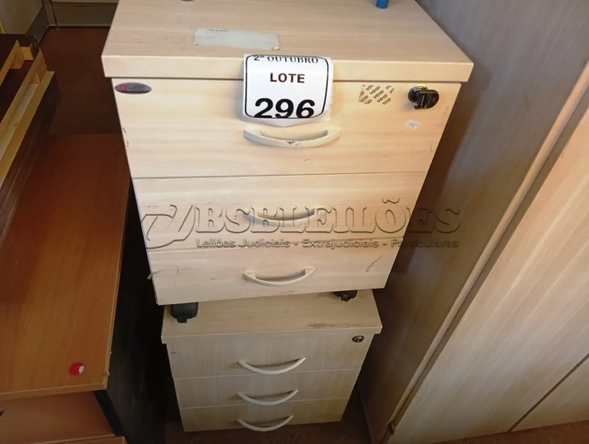 LOTE 296