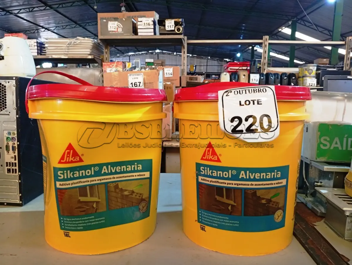 LOTE 220 - 02 BALDES DE SIKANOL ALVENARIA ADITIVO PLASTIFICANTE PARA ARGAMASSA DE ASSENTAMENTO E REBOCO, 18 LITROS CADA. (NO ESTADO) ATENÇÃO! FAZER A VISITAÇÃO ANTES DE ARREMATAR, NÃO SABEMOS SE FUNCIONA. LEILÃO NÃO TEM GARANTIA E NEM DEVOLUÇÃO, SUJEITO A POSSÍVEIS AVARIAS VISÍVEIS/OCULTAS E/OU AUSÊNCIA DE COMPONENTES.
