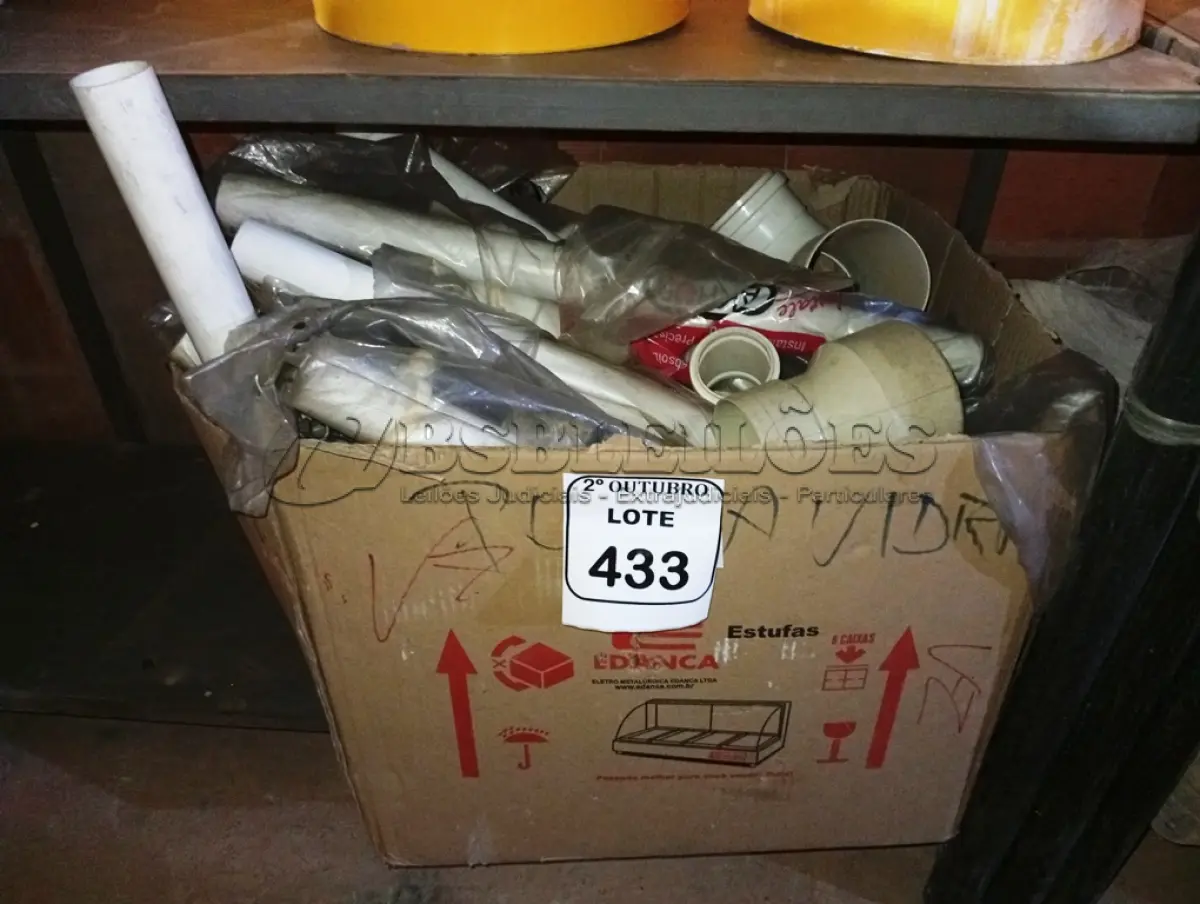 LOTE 433 - 01 LOTE C/MATERIAIS HIDRÁULICOS DIVERSOS. (NO ESTADO) ATENÇÃO! FAZER A VISITAÇÃO ANTES DE ARREMATAR, NÃO SABEMOS SE FUNCIONA. LEILÃO NÃO TEM GARANTIA E NEM DEVOLUÇÃO, SUJEITO A POSSÍVEIS AVARIAS VISÍVEIS/OCULTAS E/OU AUSÊNCIA DE COMPONENTES.