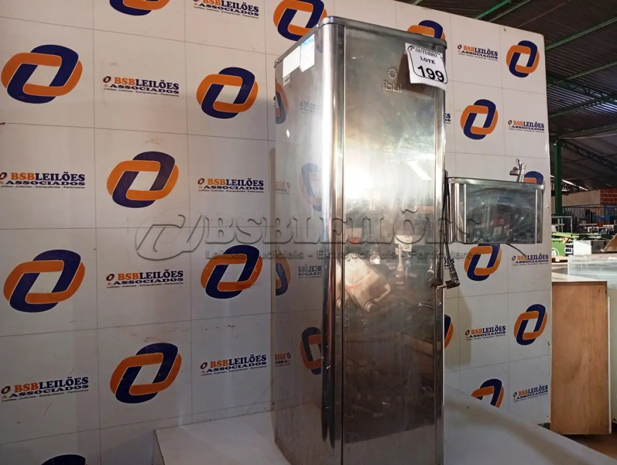 LOTE 199 - 01 BEBEDOURO DE ÁGUA DIRETA EM INOX MARCA IBBL. (NO ESTADO) ATENÇÃO! FAZER A VISITAÇÃO ANTES DE ARREMATAR, NÃO SABEMOS SE FUNCIONA. LEILÃO NÃO TEM GARANTIA E NEM DEVOLUÇÃO, SUJEITO A POSSÍVEIS AVARIAS VISÍVEIS/OCULTAS E/OU AUSÊNCIA DE COMPONENTES.