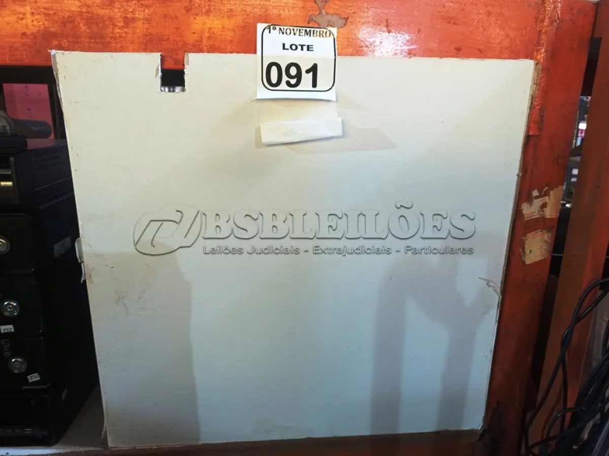 LOTE 091 - 01 LOTE C/APROXIMADAMENTE 45 PLACAS DE FORROS DE GESSO REMOVÍVEL TEXTURA VINIL LISA, MARCA GYP CLEAN MODULAÇÃO 625X625MM. (NO ESTADO) ATENÇÃO! FAZER A VISITAÇÃO ANTES DE ARREMATAR, NÃO SABEMOS SE FUNCIONA. LEILÃO NÃO TEM GARANTIA E NEM DEVOLUÇÃO, SUJEITO A POSSÍVEIS AVARIAS VISÍVEIS/OCULTAS E/OU AUSÊNCIA DE COMPONENTES.