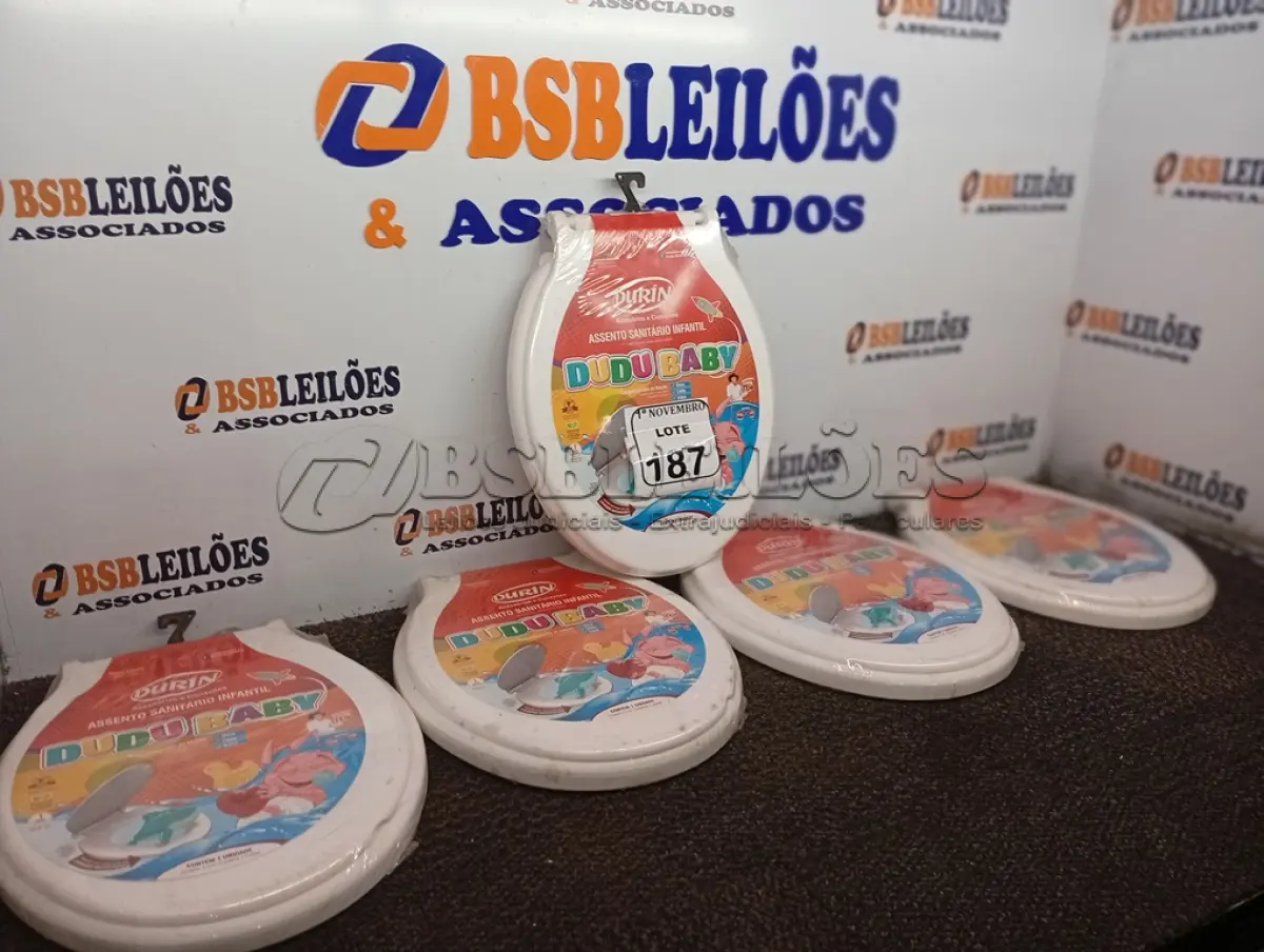LOTE 187 - 05 ASSENTOS INFANTIL ESP DUDUBABY BR DURIN. (NO ESTADO) ATENÇÃO! FAZER A VISITAÇÃO ANTES DE ARREMATAR, NÃO SABEMOS SE FUNCIONA. LEILÃO NÃO TEM GARANTIA E NEM DEVOLUÇÃO, SUJEITO A POSSÍVEIS AVARIAS VISÍVEIS/OCULTAS E/OU AUSÊNCIA DE COMPONENTES.
