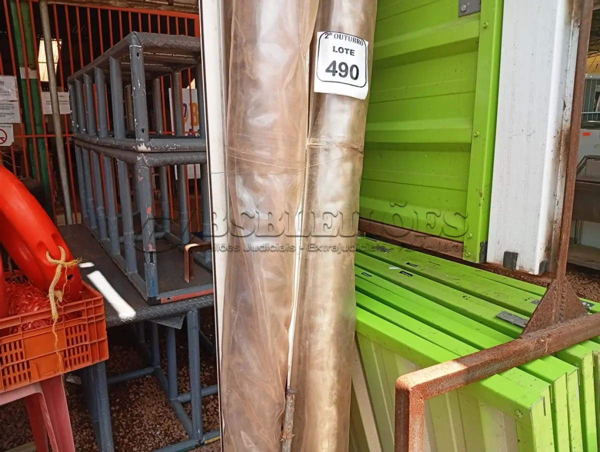 LOTE 490 - 02 TOLDOS. (NO ESTADO) ATENÇÃO! FAZER A VISITAÇÃO ANTES DE ARREMATAR, NÃO SABEMOS SE FUNCIONA. LEILÃO NÃO TEM GARANTIA E NEM DEVOLUÇÃO, SUJEITO A POSSÍVEIS AVARIAS VISÍVEIS/OCULTAS E/OU AUSÊNCIA DE COMPONENTES.