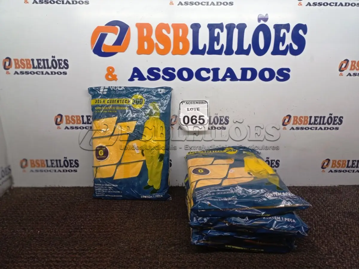 LOTE 065 - 05 MACACÕES DE SEGURANÇAS TAMANHO EXTRA G. (NO ESTADO) ATENÇÃO! FAZER A VISITAÇÃO ANTES DE ARREMATAR, NÃO SABEMOS SE FUNCIONA. LEILÃO NÃO TEM GARANTIA E NEM DEVOLUÇÃO, SUJEITO A POSSÍVEIS AVARIAS VISÍVEIS/OCULTAS E/OU AUSÊNCIA DE COMPONENTES.