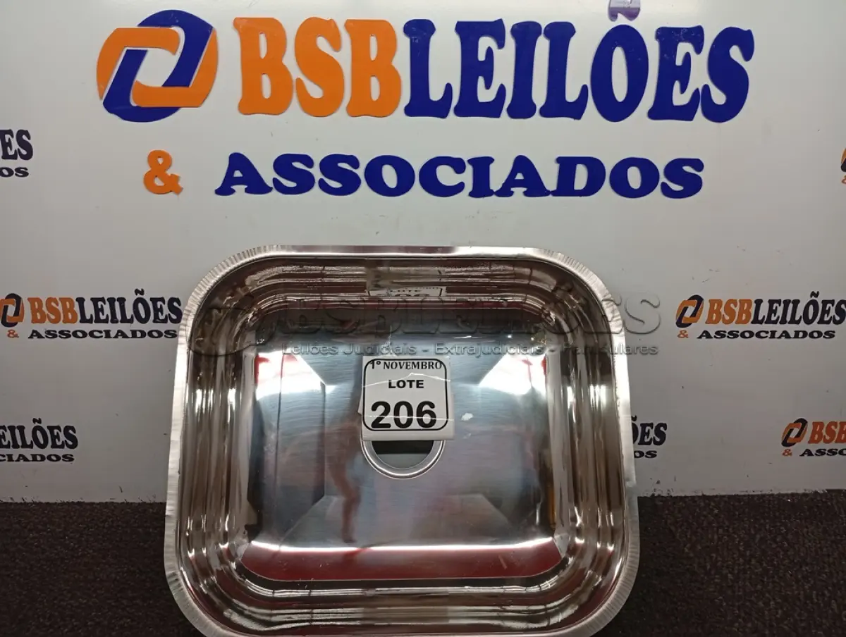 LOTE 206 - 01 CUBA EM AÇO INOX 400X340X140MM. (NOVA)(NO ESTADO) ATENÇÃO! FAZER A VISITAÇÃO ANTES DE ARREMATAR, NÃO SABEMOS SE FUNCIONA. LEILÃO NÃO TEM GARANTIA E NEM DEVOLUÇÃO, SUJEITO A POSSÍVEIS AVARIAS VISÍVEIS/OCULTAS E/OU AUSÊNCIA DE COMPONENTES.