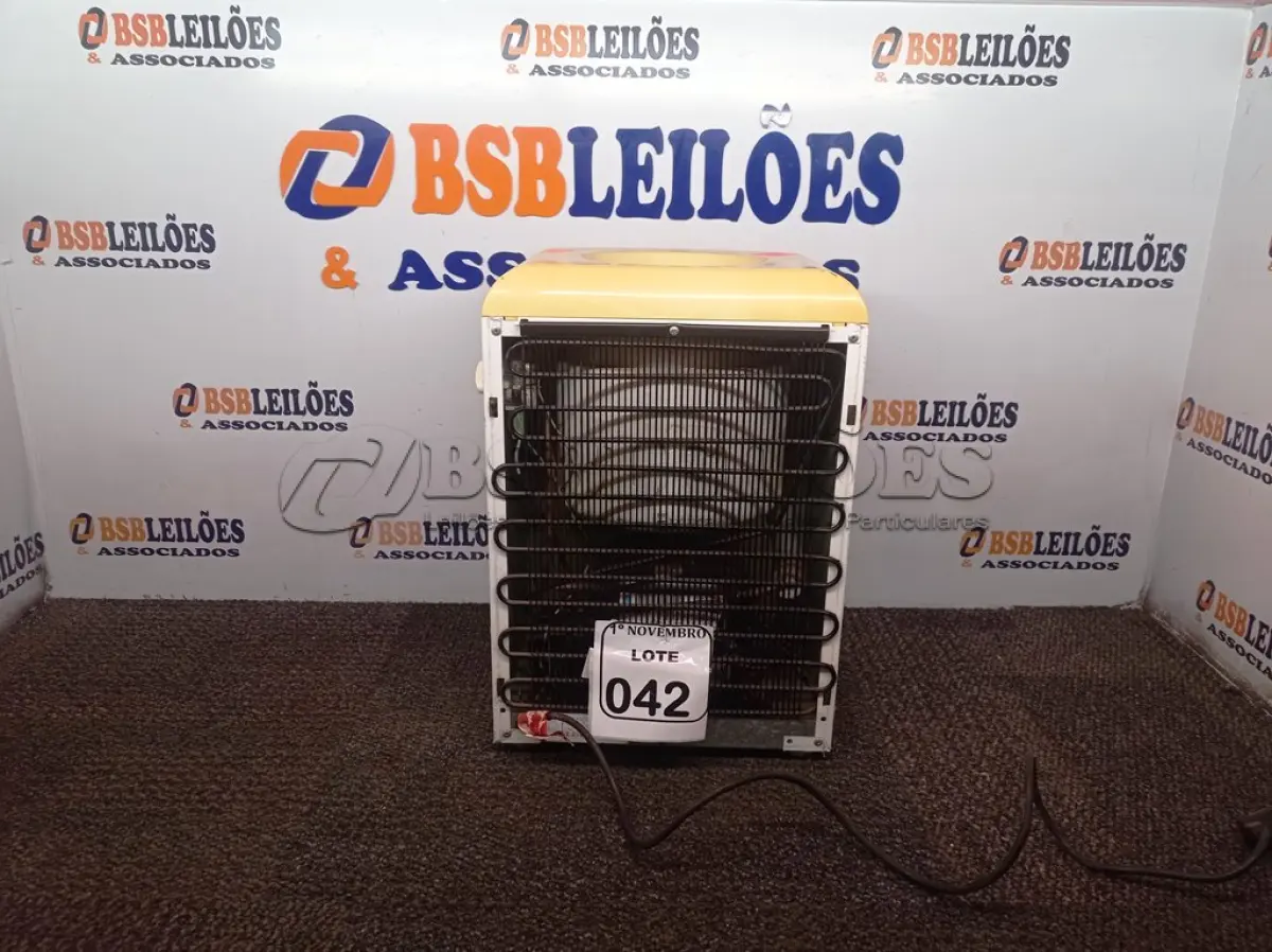 LOTE 042 - 01 PURIFICADOR DE ÁGUA P/GARRAFÃO MARCA MASTER FRIO. (NO ESTADO) ATENÇÃO! FAZER A VISITAÇÃO ANTES DE ARREMATAR, NÃO SABEMOS SE FUNCIONA. LEILÃO NÃO TEM GARANTIA E NEM DEVOLUÇÃO, SUJEITO A POSSÍVEIS AVARIAS VISÍVEIS/OCULTAS E/OU AUSÊNCIA DE COMPONENTES.