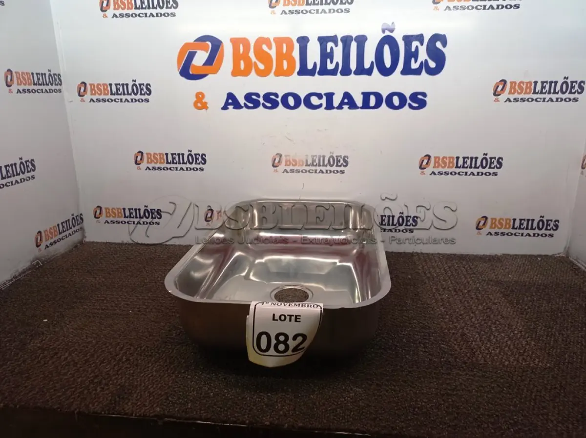 LOTE 082 - 01 CUBA INOX N2 AÇO 430 3.1/2 56X34X14 FABRINO (NOVA). (NO ESTADO) ATENÇÃO! FAZER A VISITAÇÃO ANTES DE ARREMATAR, NÃO SABEMOS SE FUNCIONA. LEILÃO NÃO TEM GARANTIA E NEM DEVOLUÇÃO, SUJEITO A POSSÍVEIS AVARIAS VISÍVEIS/OCULTAS E/OU AUSÊNCIA DE COMPONENTES.