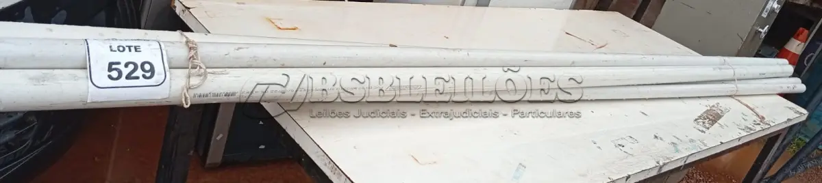LOTE 529 - 05 CANOS DE MEDIDAS DIVERSAS. (NO ESTADO) ATENÇÃO! FAZER A VISITAÇÃO ANTES DE ARREMATAR, NÃO SABEMOS SE FUNCIONA. LEILÃO NÃO TEM GARANTIA E NEM DEVOLUÇÃO, SUJEITO A POSSÍVEIS AVARIAS VISÍVEIS/OCULTAS E/OU AUSÊNCIA DE COMPONENTES.