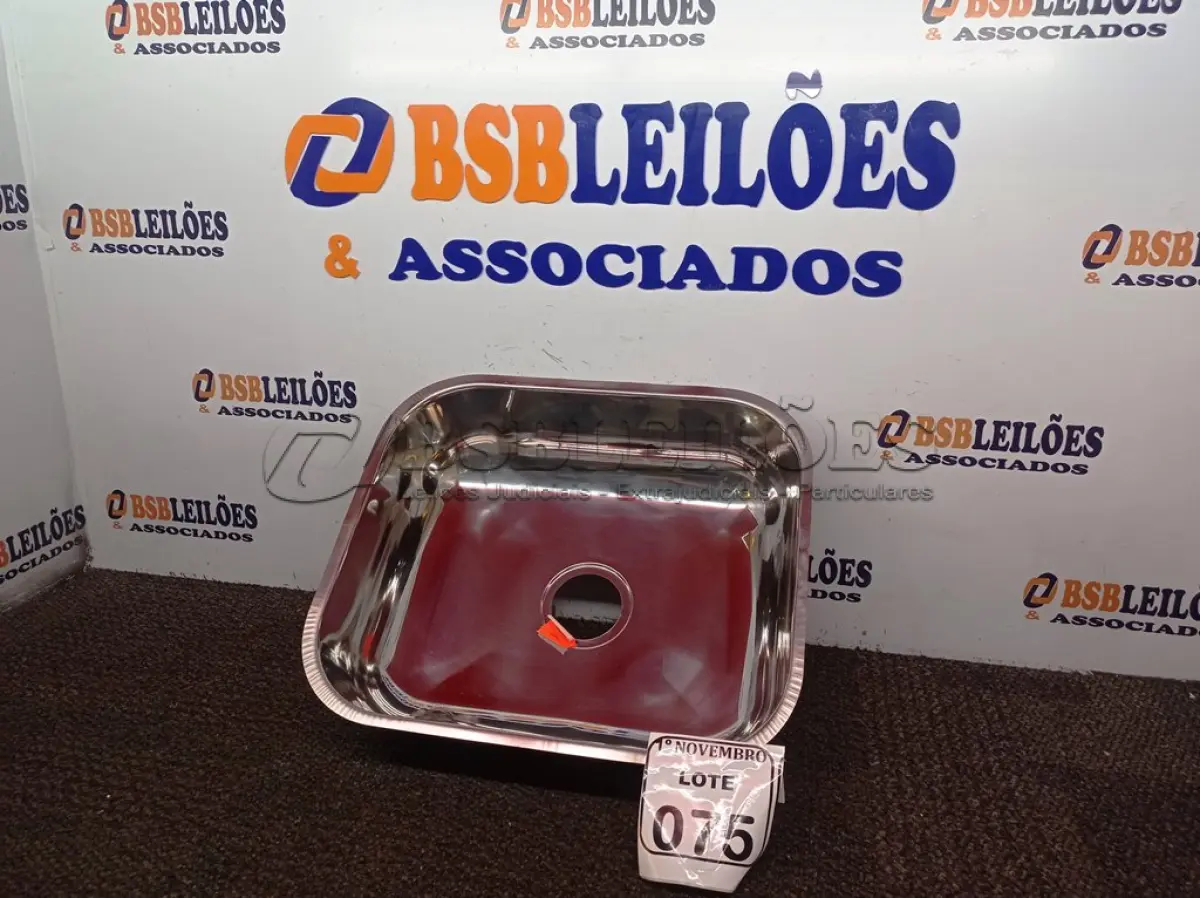 LOTE 075 - 01 CUBA EM AÇO INOX 400X340X140MM.(NOVA) (NO ESTADO) ATENÇÃO! FAZER A VISITAÇÃO ANTES DE ARREMATAR, NÃO SABEMOS SE FUNCIONA. LEILÃO NÃO TEM GARANTIA E NEM DEVOLUÇÃO, SUJEITO A POSSÍVEIS AVARIAS VISÍVEIS/OCULTAS E/OU AUSÊNCIA DE COMPONENTES.