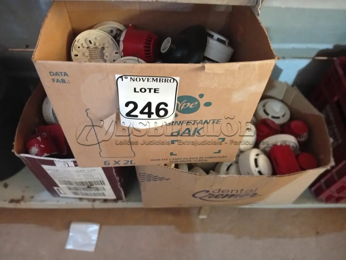 LOTE 246 - 01 LOTE COM VÁRIOS SENSORES DE INCÊNDIO E MATERIAIS DIVERSOS. (NO ESTADO) ATENÇÃO! FAZER A VISITAÇÃO ANTES DE ARREMATAR, NÃO SABEMOS SE FUNCIONA. LEILÃO NÃO TEM GARANTIA E NEM DEVOLUÇÃO, SUJEITO A POSSÍVEIS AVARIAS VISÍVEIS/OCULTAS E/OU AUSÊNCIA DE COMPONENTES.
