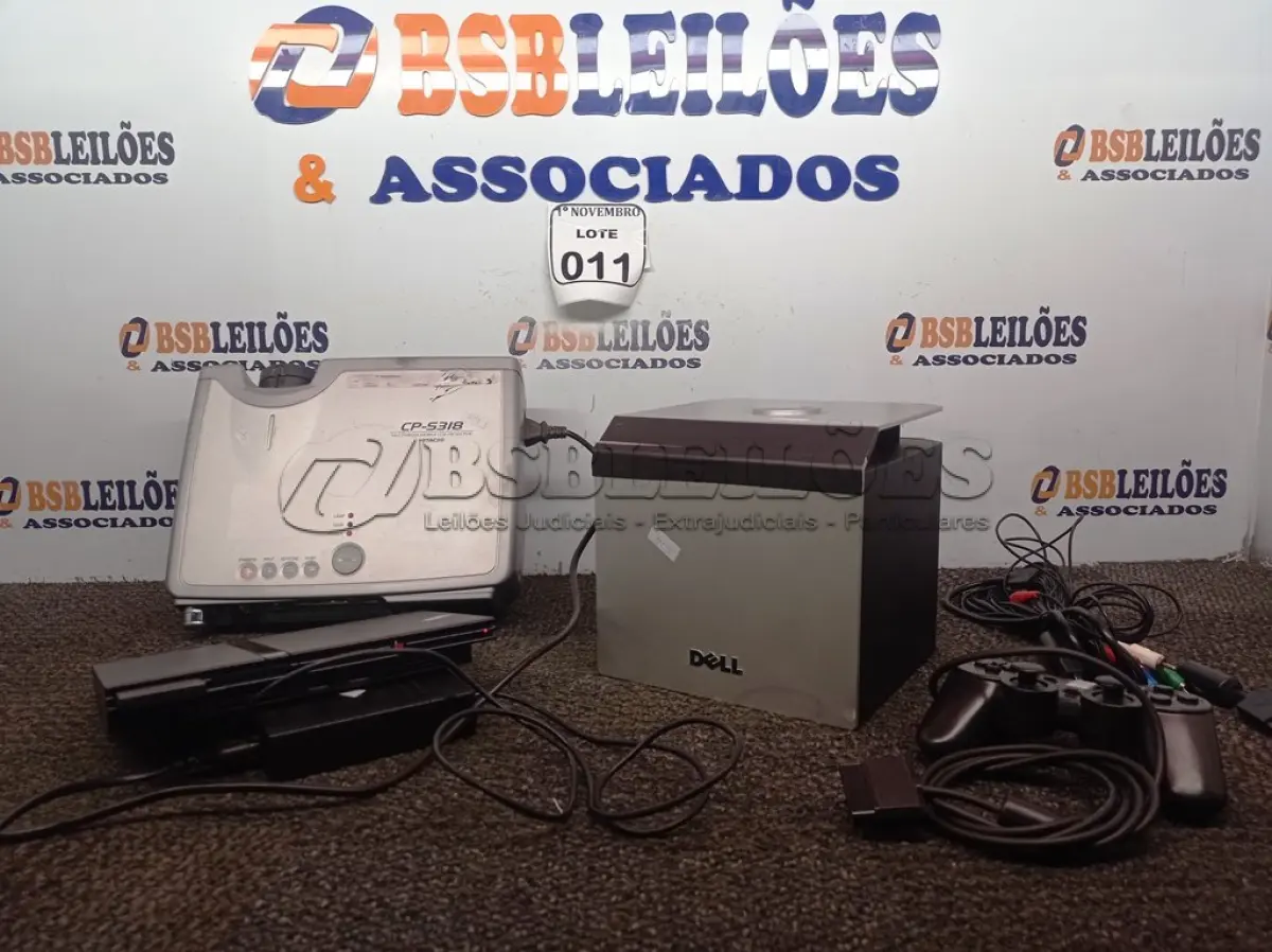 LOTE 011 - 01 PLAYSTATION 2 COM 01 CONTROLE E FONTE, 01 SUBWOOFER MARCA DELL E 01 PROJETOR MARCA HITACHI MODELO CP-5318. (NO ESTADO) ATENÇÃO! FAZER A VISITAÇÃO ANTES DE ARREMATAR, NÃO SABEMOS SE FUNCIONA. LEILÃO NÃO TEM GARANTIA E NEM DEVOLUÇÃO, SUJEITO A POSSÍVEIS AVARIAS VISÍVEIS/OCULTAS E/OU AUSÊNCIA DE COMPONENTES.