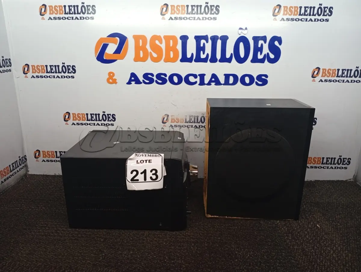 LOTE 213 - 01 APARELHO DE SOM TOCA CD’S MARCA SAMSUNG 220V COM 01 CAIXA DE SOM. (NO ESTADO) ATENÇÃO! FAZER A VISITAÇÃO ANTES DE ARREMATAR, NÃO SABEMOS SE FUNCIONA. LEILÃO NÃO TEM GARANTIA E NEM DEVOLUÇÃO, SUJEITO A POSSÍVEIS AVARIAS VISÍVEIS/OCULTAS E/OU AUSÊNCIA DE COMPONENTES.