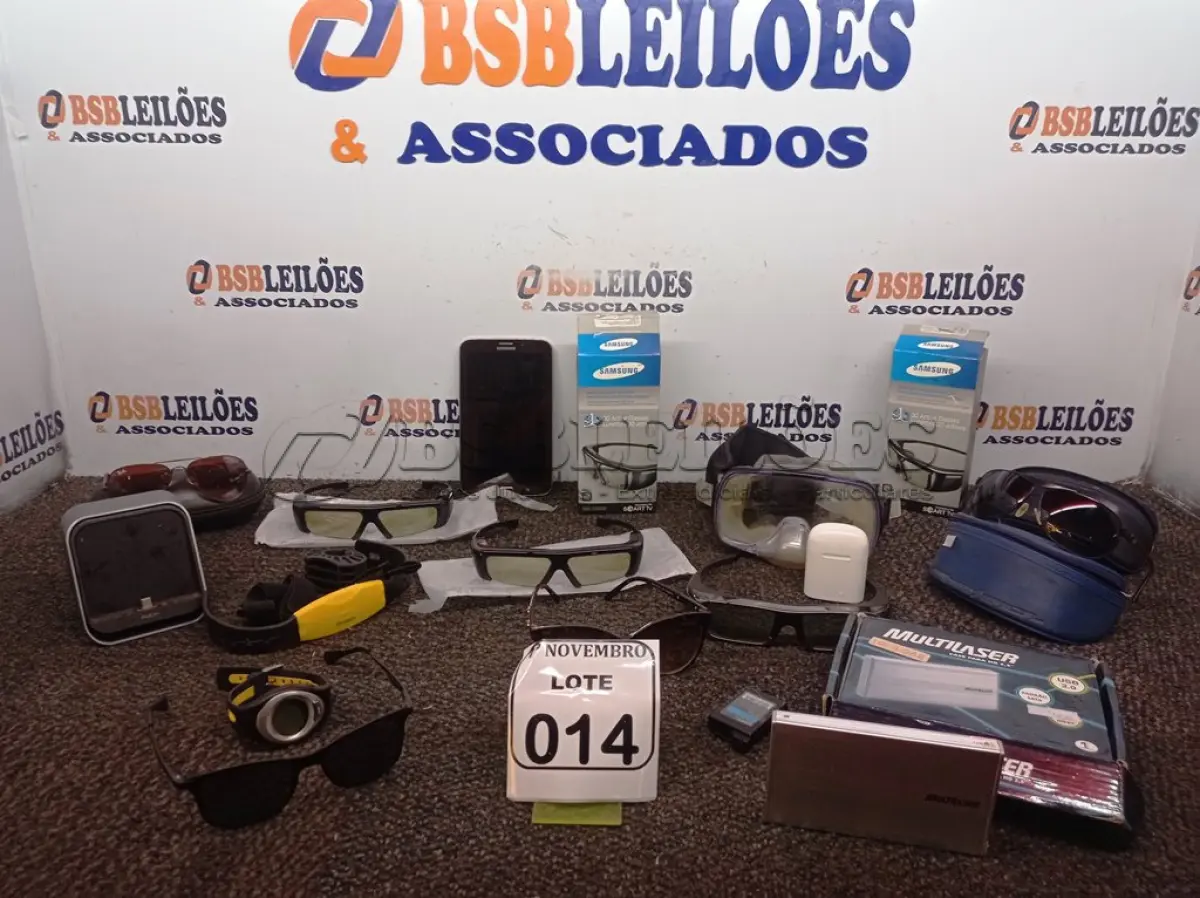 LOTE 014 - 01 LOTE COM 01 ÓCULOS DE MERGULHO, 03 ÓCULOS 3D, SENDO 02 SAMSUNG E 01 SONY, 01 CASE PARA HD MULTILASER, 01 TABLET SAMSUNG E DIVERSOS.  (NO ESTADO) ATENÇÃO! FAZER A VISITAÇÃO ANTES DE ARREMATAR, NÃO SABEMOS SE FUNCIONA. LEILÃO NÃO TEM GARANTIA E NEM DEVOLUÇÃO, SUJEITO A POSSÍVEIS AVARIAS VISÍVEIS/OCULTAS E/OU AUSÊNCIA DE COMPONENTES.