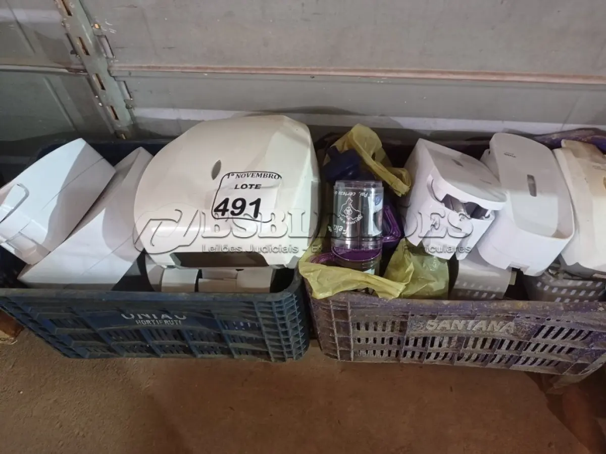 LOTE 491 - 01 LOTE C/VÁRIOS DISPENSES MODELOS DIVERSOS. (NO ESTADO) ATENÇÃO! FAZER A VISITAÇÃO ANTES DE ARREMATAR, NÃO SABEMOS SE FUNCIONA. LEILÃO NÃO TEM GARANTIA E NEM DEVOLUÇÃO, SUJEITO A POSSÍVEIS AVARIAS VISÍVEIS/OCULTAS E/OU AUSÊNCIA DE COMPONENTES.